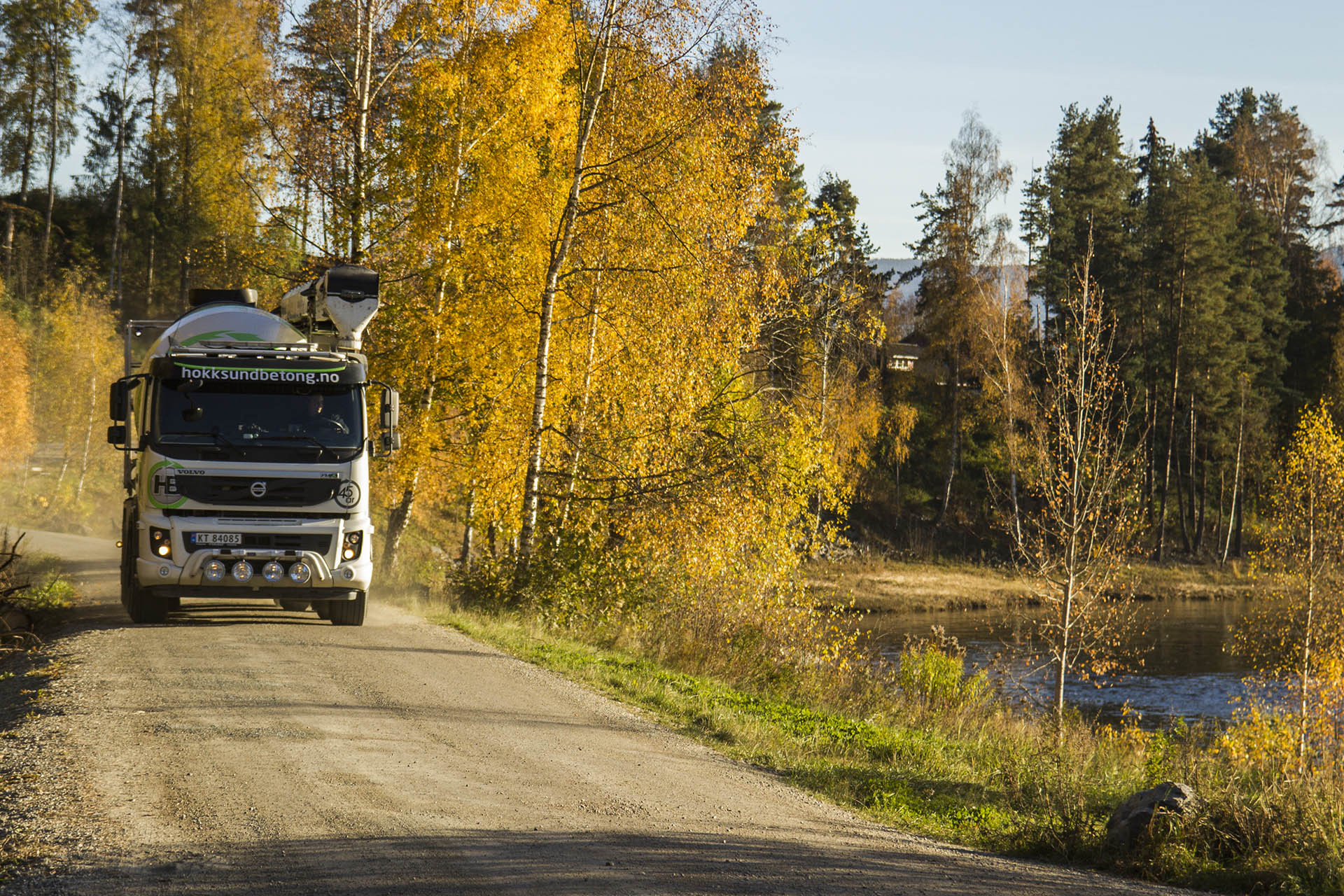 Betongbil på vei til levering